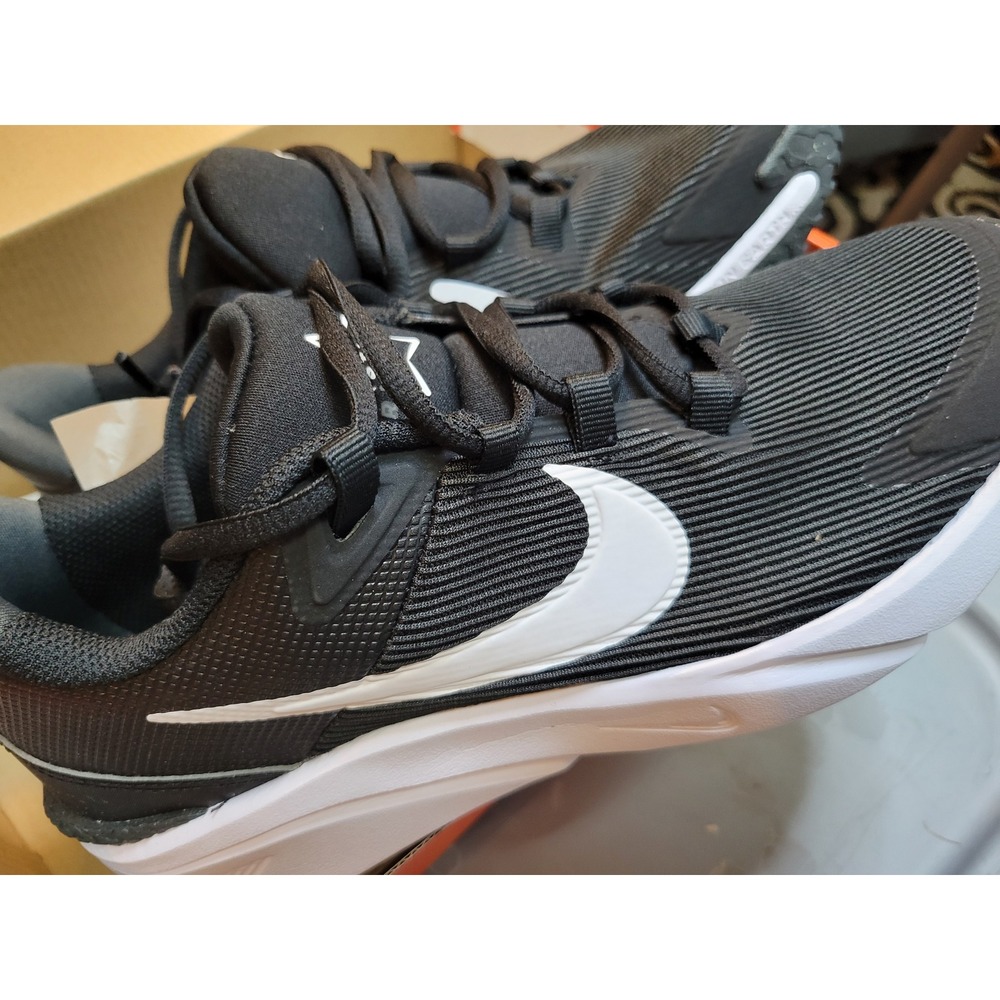 Nike Star Runner 4 NN GS Black White Anthracite Running Shoes DX7615-001 Size 6Y - Picture 2 of 7
